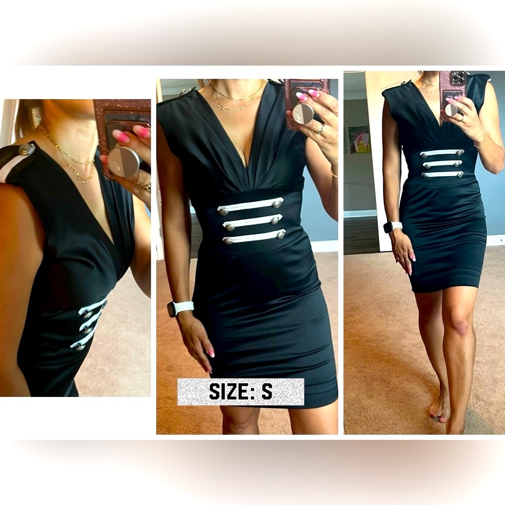 Size S. Excellent condition.